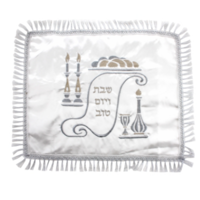 Couvre halla en satin avec broderie