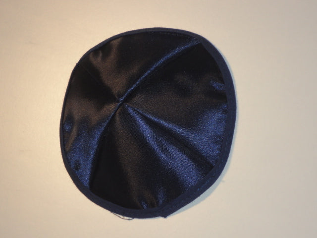 Kippa bébé en satin bleu nuit